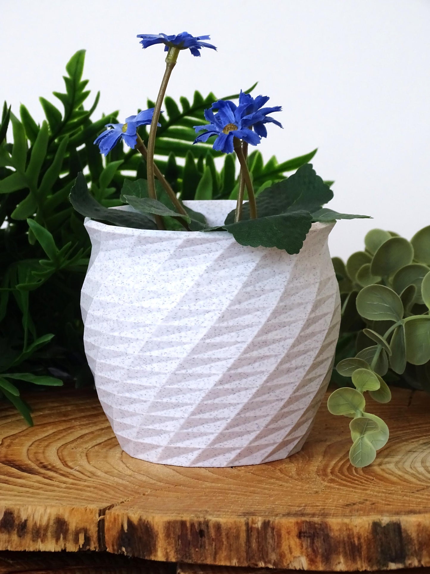 Spiral Ribbed Planter | Vegan and Eco friendly planter