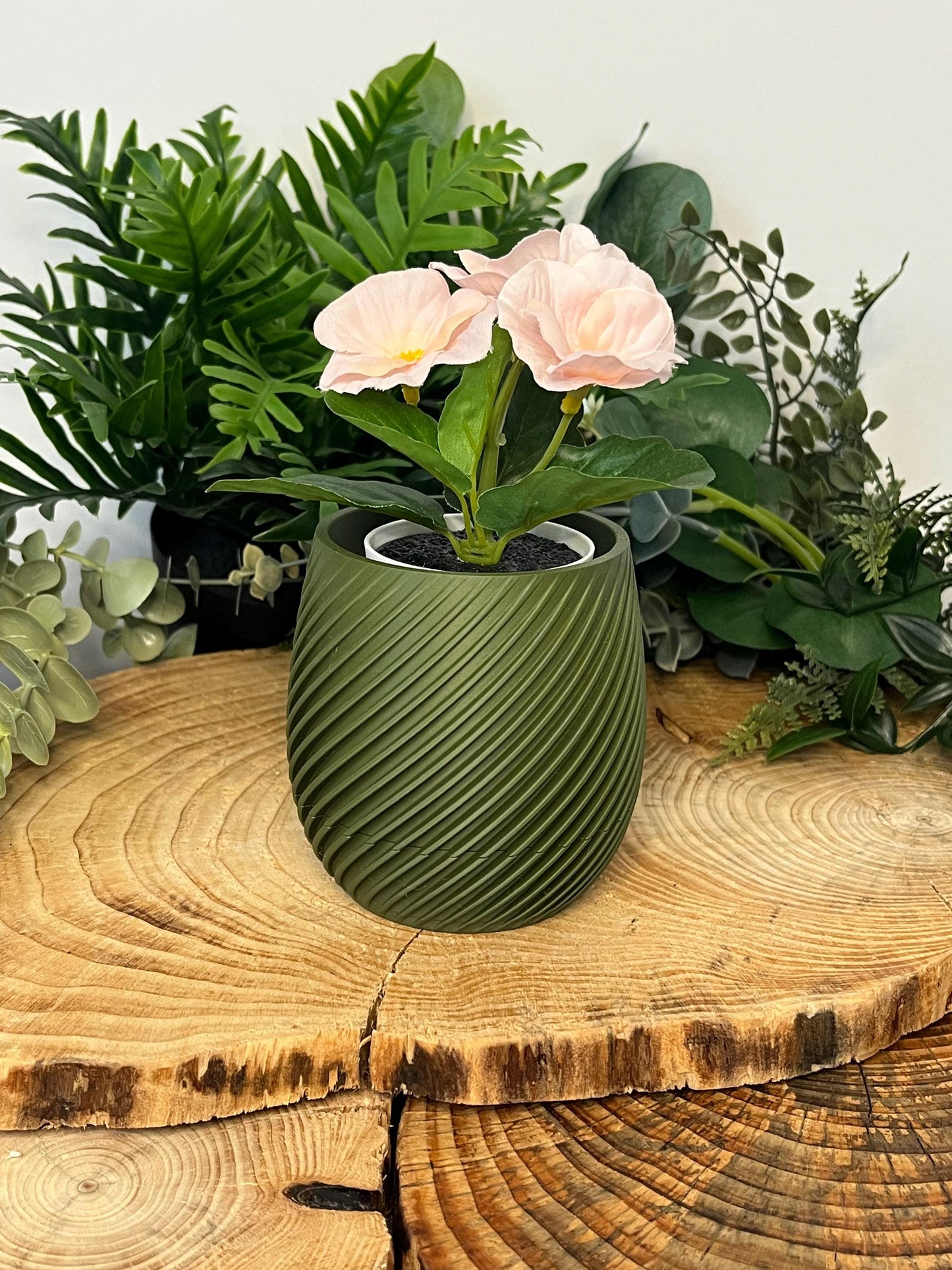 Spiral Planter with Hidden Drip Tray | Eco friendly Planter | 12 Colours | Renter Friendly