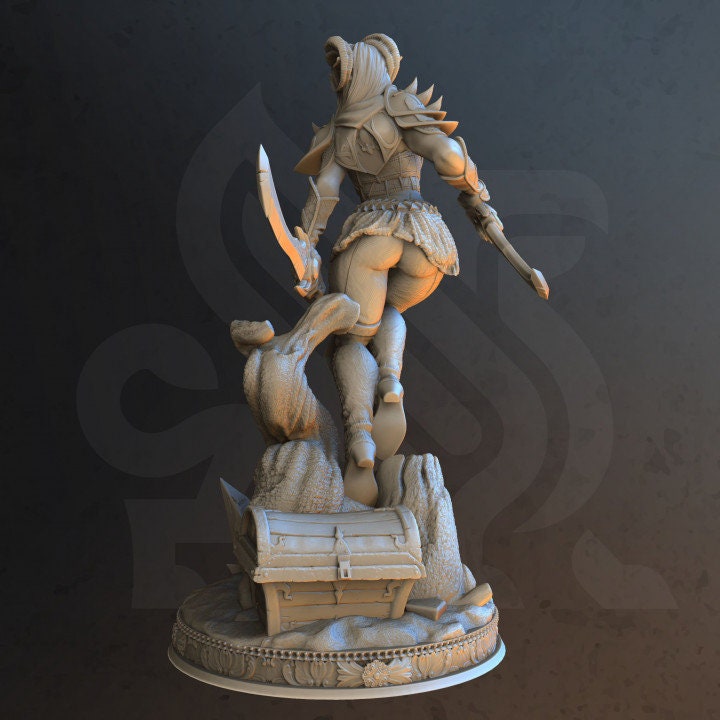 Orlena the Master of Poisoned Talons