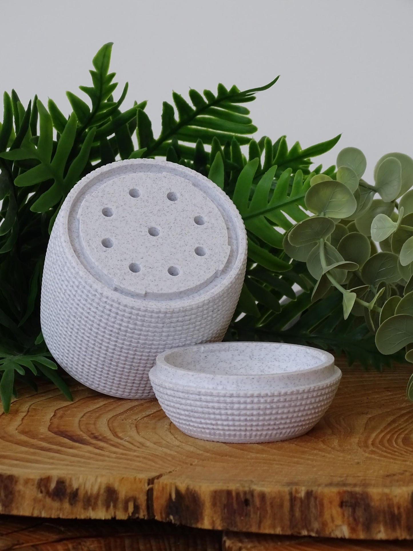 Grid Planter with Hidden Drip Tray | Vegan and Eco friendly planter
