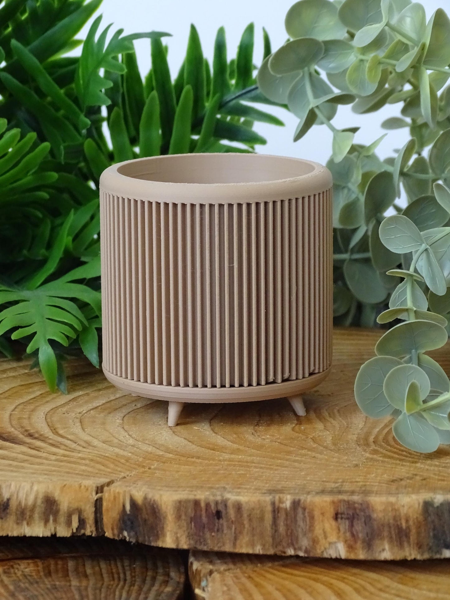 Ribbed Planter with Legs, The Nelson | Vegan and Eco friendly planter