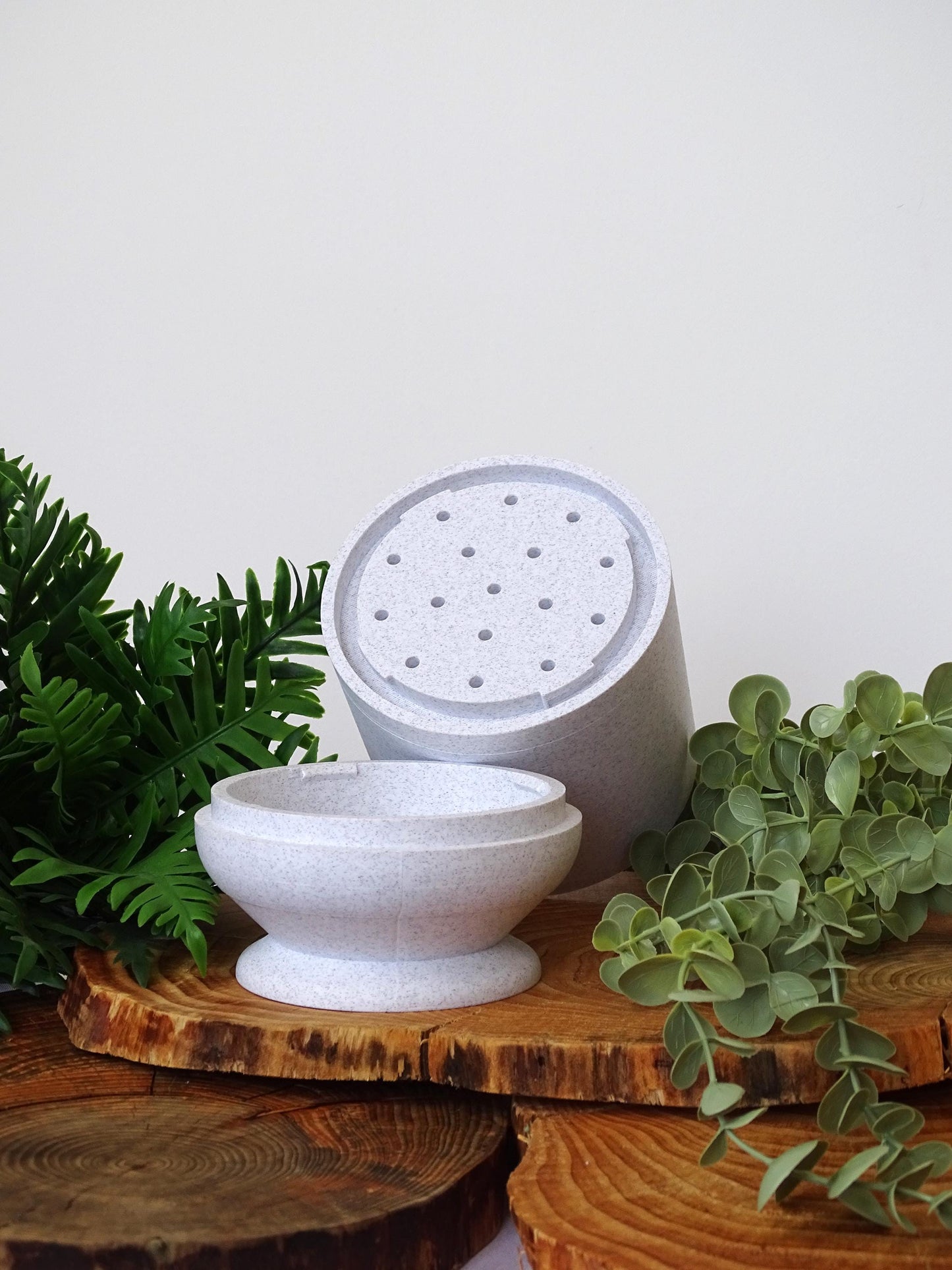 Simple Vase with Removable Drip Tray | Vegan and Eco friendly planter
