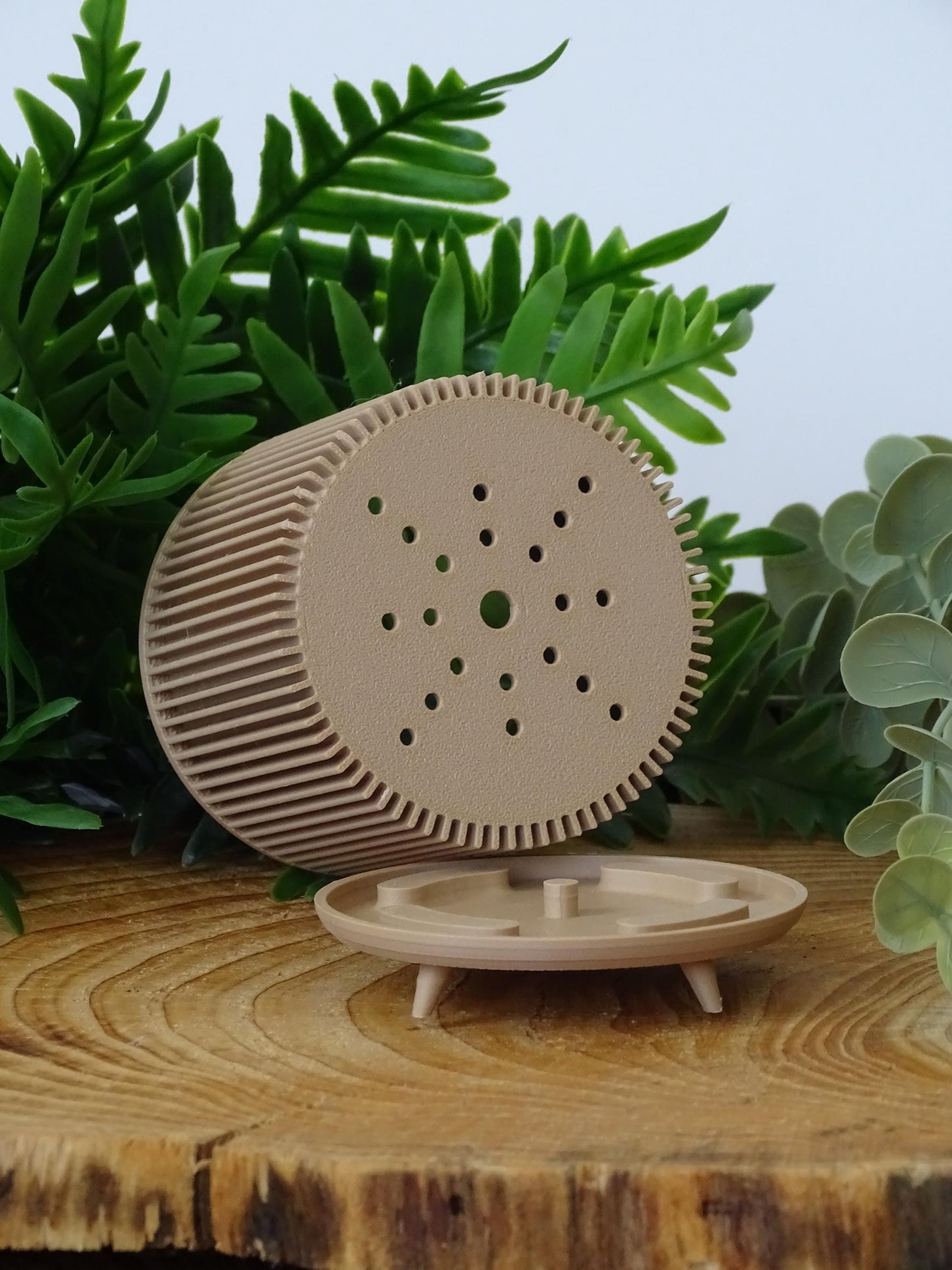 Ribbed Planter with Legs, The Nelson | Vegan and Eco friendly planter