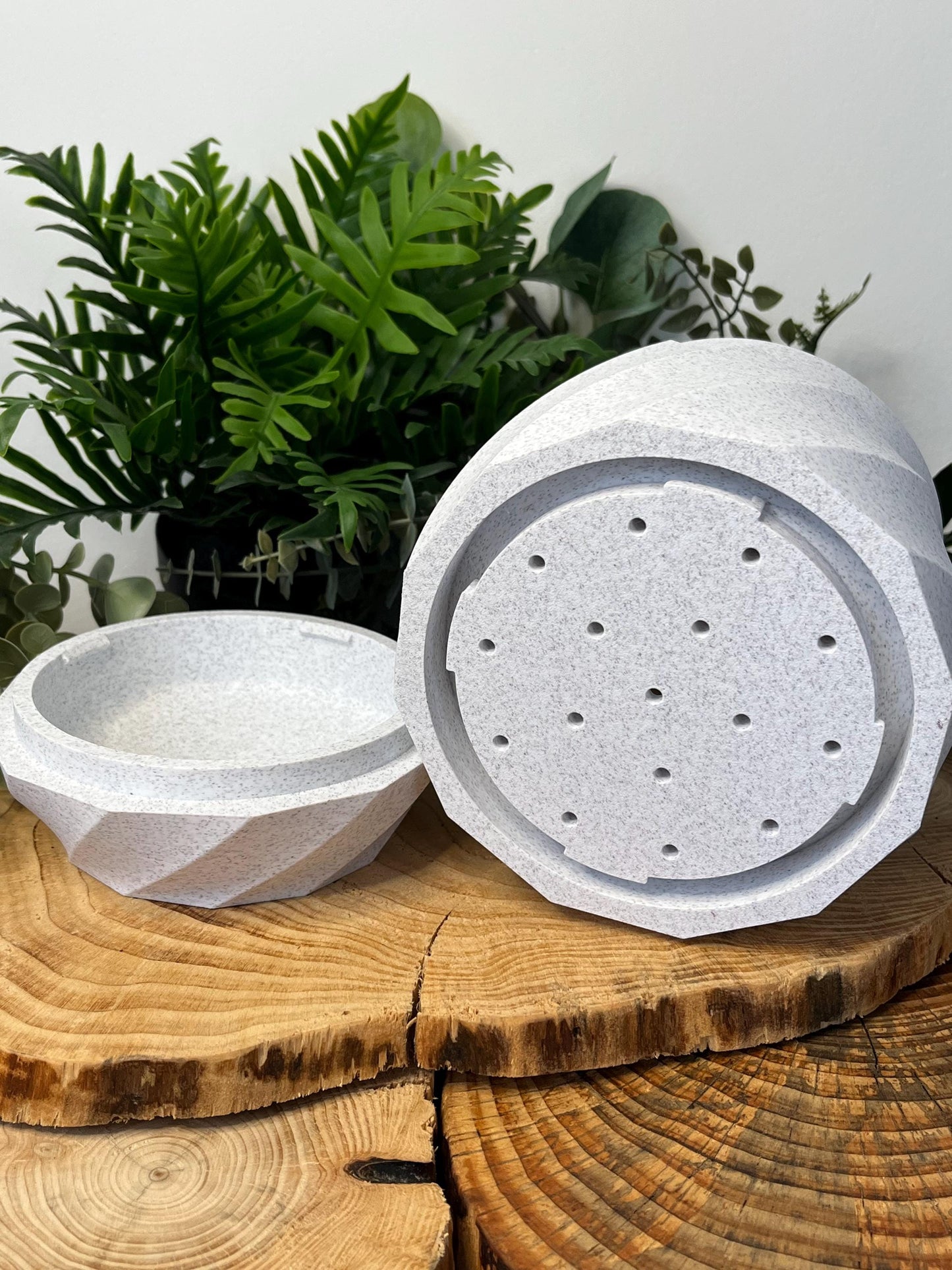 Cracked Spiral Planter with Hidden Drip Tray | Eco friendly Planter | 12 Colours | Renter Friendly