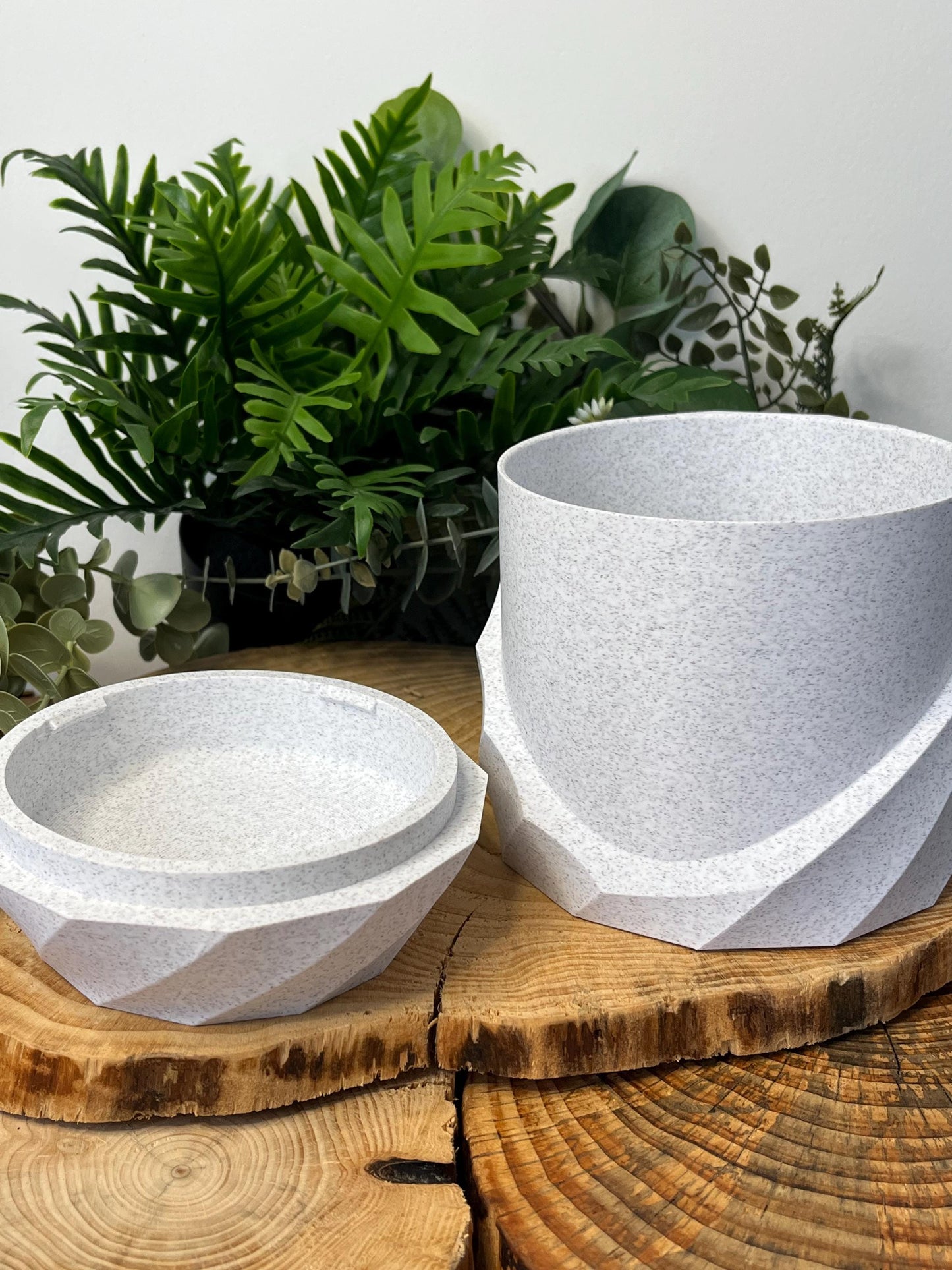 Cracked Spiral Planter with Hidden Drip Tray | Eco friendly Planter | 12 Colours | Renter Friendly